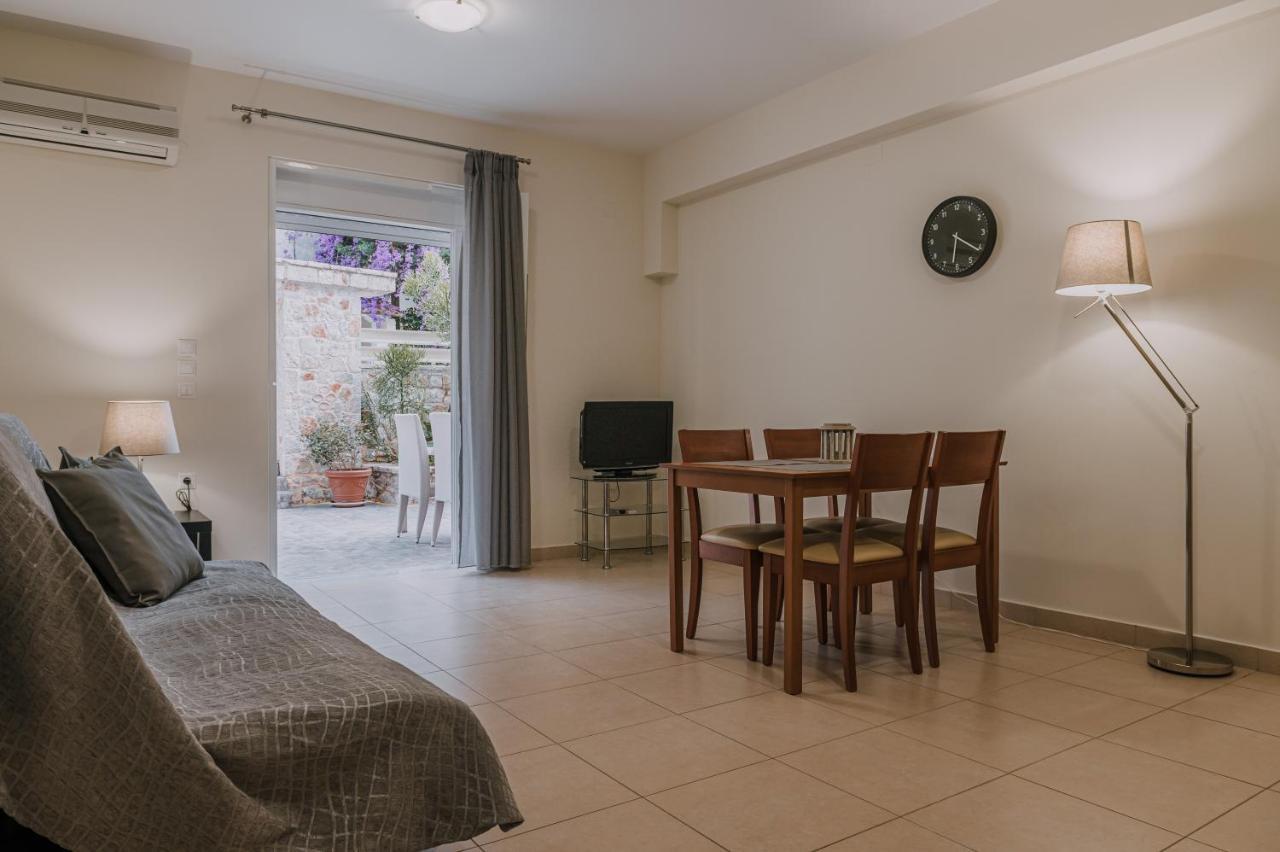 Hb Modern Apartments Tolo Bagian luar foto