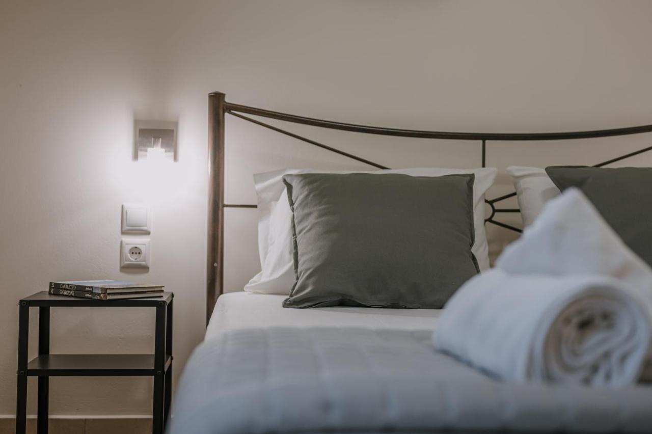 Hb Modern Apartments Tolo Bagian luar foto