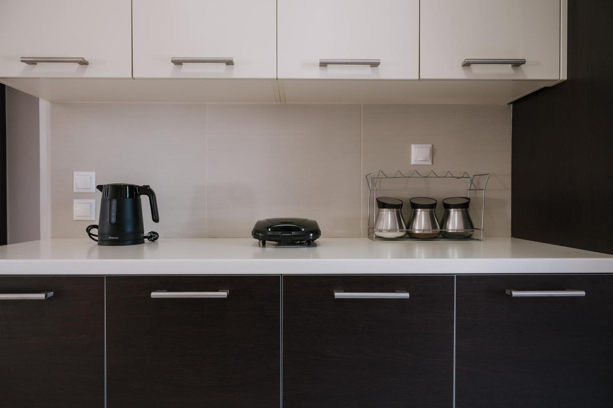 Hb Modern Apartments Tolo Bagian luar foto