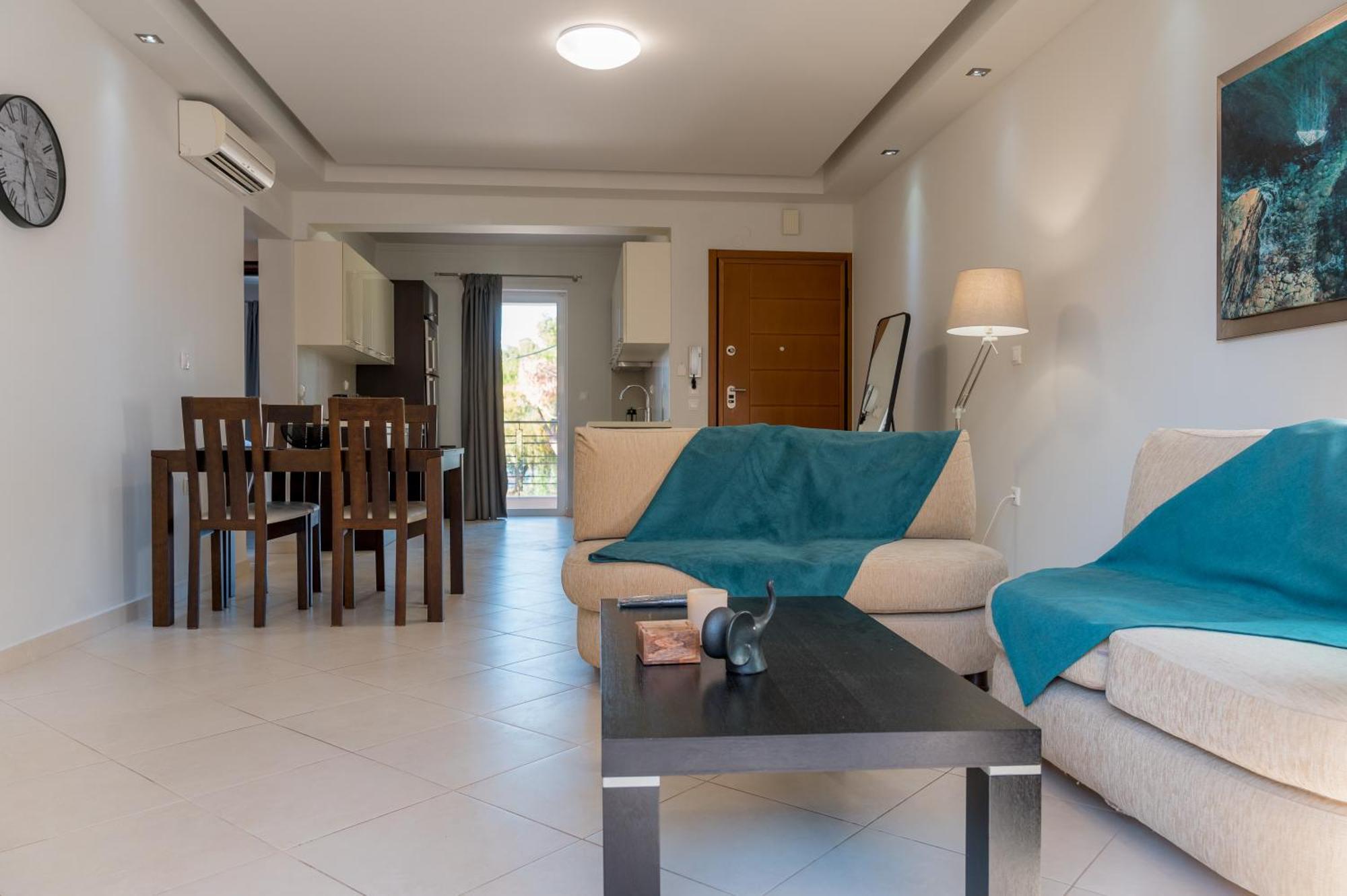 Hb Modern Apartments Tolo Bagian luar foto
