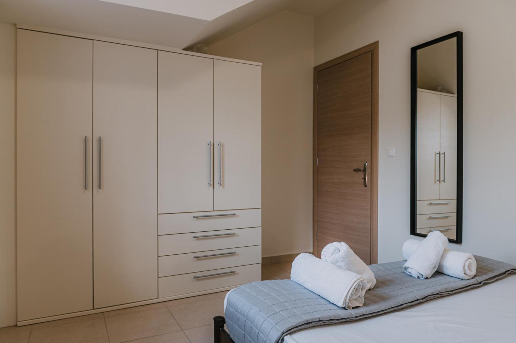 Hb Modern Apartments Tolo Ruang foto